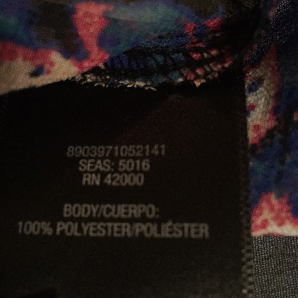 Blouse - Picture 7 of 8